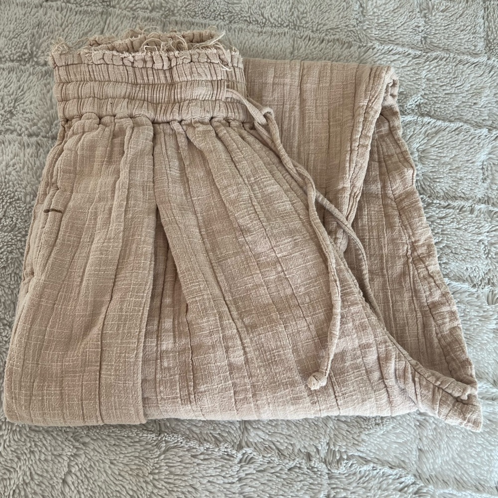 Free People cotton/linen pants. Cream color